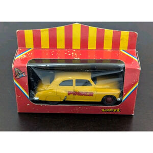 VEREM Solido Chevrolet 1950 Pinder Circus Vehicle France